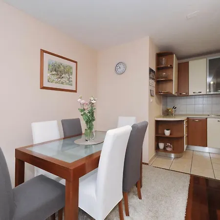 Toni Apartment